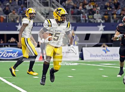 Thumbnail 2 in Aledo vs. Fort Bend Marshall (UIL 5A Division 2 Championship) photogallery.