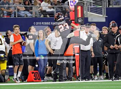 Thumbnail 1 in Aledo vs. Fort Bend Marshall (UIL 5A Division 2 Championship) photogallery.