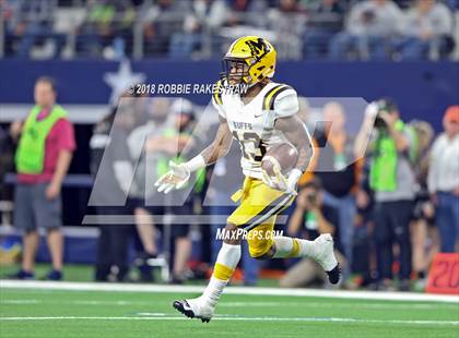 Thumbnail 2 in Aledo vs. Fort Bend Marshall (UIL 5A Division 2 Championship) photogallery.