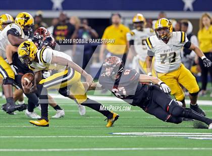 Thumbnail 2 in Aledo vs. Fort Bend Marshall (UIL 5A Division 2 Championship) photogallery.