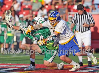 Thumbnail 3 in West Islip vs. Farmingdale (Class A Regional Final) photogallery.