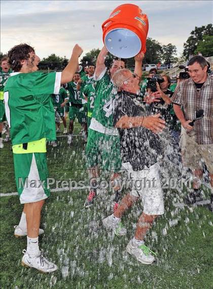 Thumbnail 1 in West Islip vs. Farmingdale (Class A Regional Final) photogallery.
