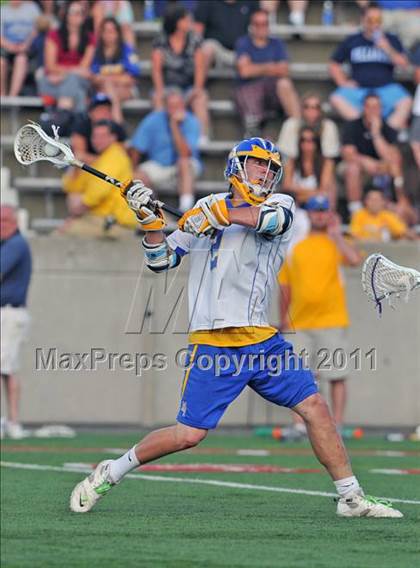 Thumbnail 1 in West Islip vs. Farmingdale (Class A Regional Final) photogallery.