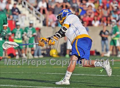 Thumbnail 2 in West Islip vs. Farmingdale (Class A Regional Final) photogallery.