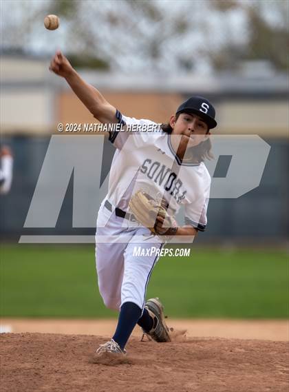 Thumbnail 2 in Fullerton vs Sonora photogallery.