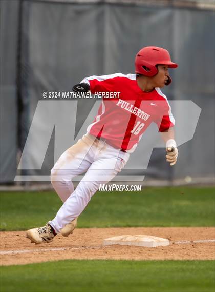 Thumbnail 1 in Fullerton vs Sonora photogallery.