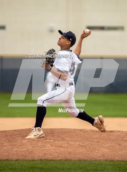 Thumbnail 3 in Fullerton vs Sonora photogallery.