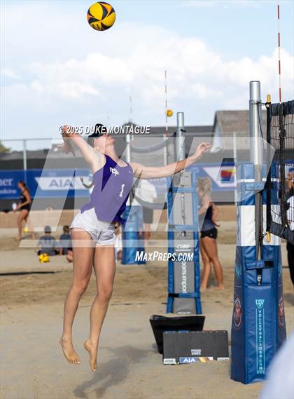 Thumbnail 2 in Norte Dame Prep vs. Desert Vista (AIA 6A Pairs D-I RD2) photogallery.