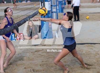Thumbnail 3 in Norte Dame Prep vs. Desert Vista (AIA 6A Pairs D-I RD2) photogallery.