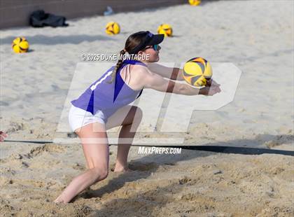 Thumbnail 3 in Norte Dame Prep vs. Desert Vista (AIA 6A Pairs D-I RD2) photogallery.