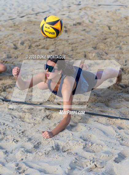 Thumbnail 3 in Norte Dame Prep vs. Desert Vista (AIA 6A Pairs D-I RD2) photogallery.