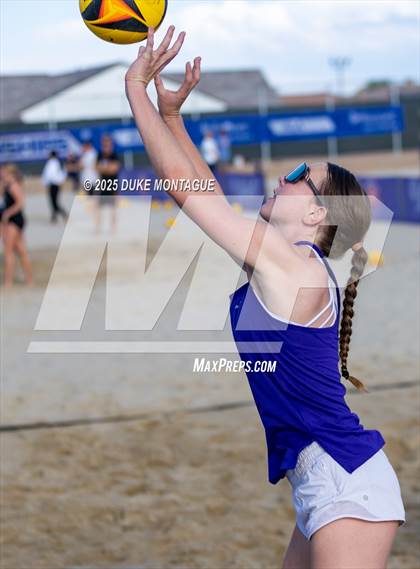 Thumbnail 2 in Norte Dame Prep vs. Desert Vista (AIA 6A Pairs D-I RD2) photogallery.