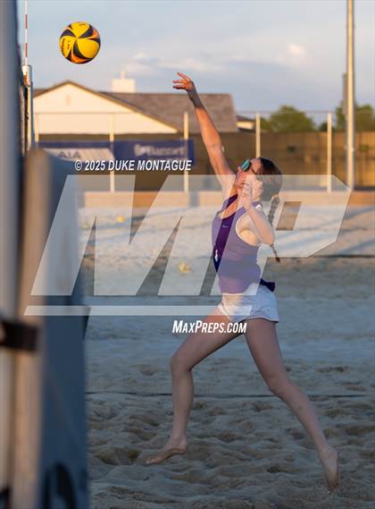 Thumbnail 3 in Norte Dame Prep vs. Desert Vista (AIA 6A Pairs D-I RD2) photogallery.