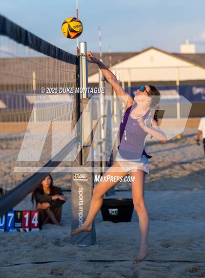 Thumbnail 3 in Norte Dame Prep vs. Desert Vista (AIA 6A Pairs D-I RD2) photogallery.