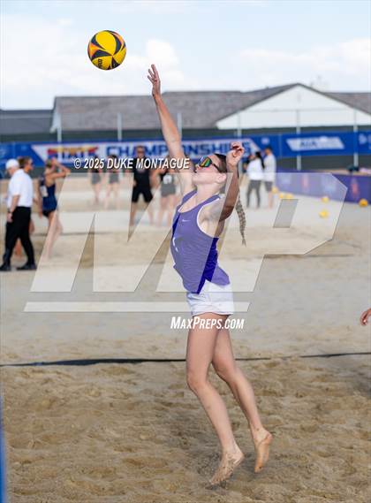 Thumbnail 2 in Norte Dame Prep vs. Desert Vista (AIA 6A Pairs D-I RD2) photogallery.