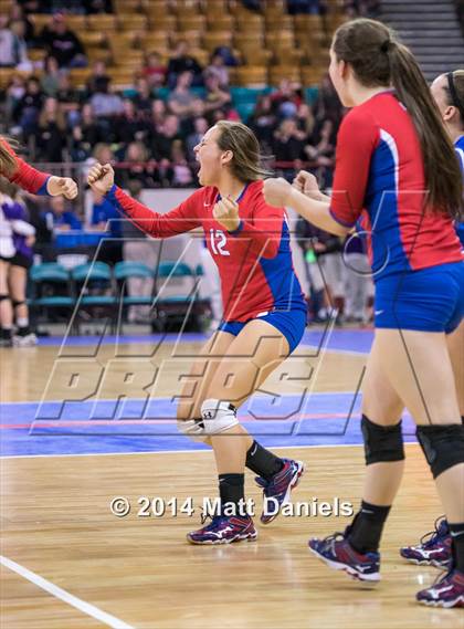 Thumbnail 3 in Eaglecrest vs. Cherry Creek (CHSAA 5A Playoff) photogallery.