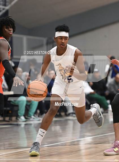 Thumbnail 1 in Lynwood vs. Pacifica Christian/Orange County (MLK Classic) photogallery.