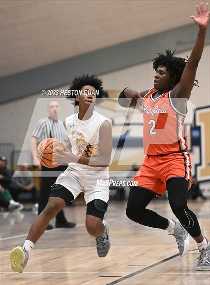 Thumbnail 3 in Lynwood vs. Pacifica Christian/Orange County (MLK Classic) photogallery.