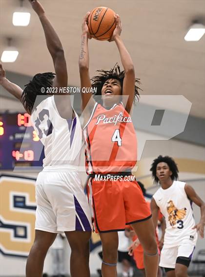 Thumbnail 3 in Lynwood vs. Pacifica Christian/Orange County (MLK Classic) photogallery.