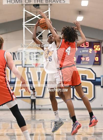 Thumbnail 2 in Lynwood vs. Pacifica Christian/Orange County (MLK Classic) photogallery.