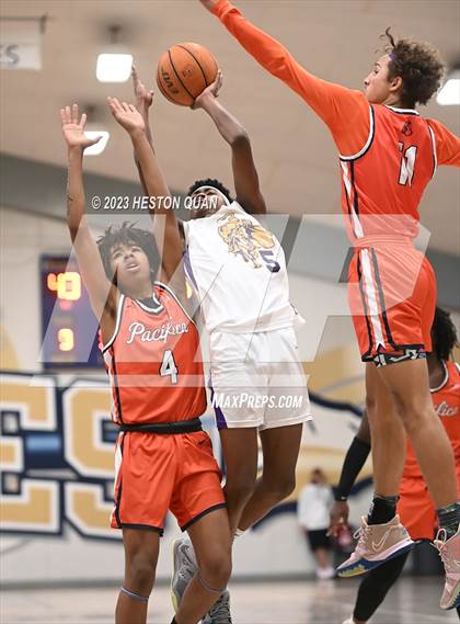 Thumbnail 3 in Lynwood vs. Pacifica Christian/Orange County (MLK Classic) photogallery.