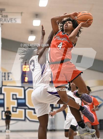 Thumbnail 3 in Lynwood vs. Pacifica Christian/Orange County (MLK Classic) photogallery.