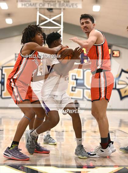 Thumbnail 2 in Lynwood vs. Pacifica Christian/Orange County (MLK Classic) photogallery.