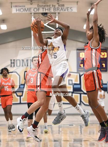 Thumbnail 3 in Lynwood vs. Pacifica Christian/Orange County (MLK Classic) photogallery.