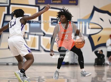 Thumbnail 2 in Lynwood vs. Pacifica Christian/Orange County (MLK Classic) photogallery.