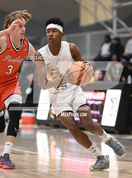 Thumbnail 3 in Lynwood vs. Pacifica Christian/Orange County (MLK Classic) photogallery.