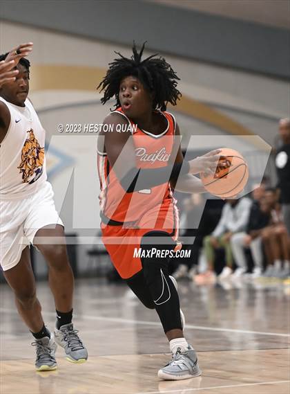 Thumbnail 2 in Lynwood vs. Pacifica Christian/Orange County (MLK Classic) photogallery.