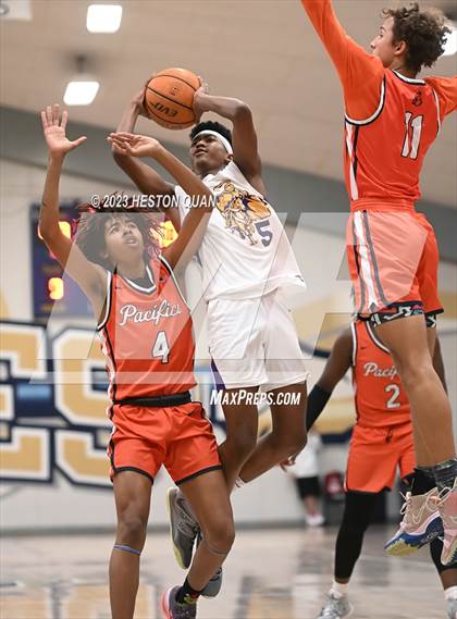 Thumbnail 2 in Lynwood vs. Pacifica Christian/Orange County (MLK Classic) photogallery.