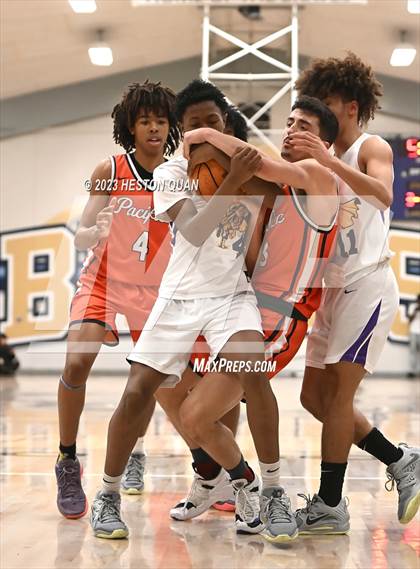 Thumbnail 1 in Lynwood vs. Pacifica Christian/Orange County (MLK Classic) photogallery.