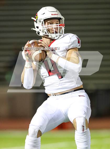 Thumbnail 3 in Malakoff vs. Pottsboro (UIL 3A D1 Area) photogallery.