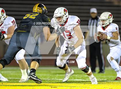 Thumbnail 1 in Malakoff vs. Pottsboro (UIL 3A D1 Area) photogallery.