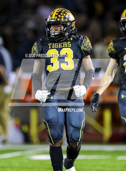 Thumbnail 3 in Malakoff vs. Pottsboro (UIL 3A D1 Area) photogallery.