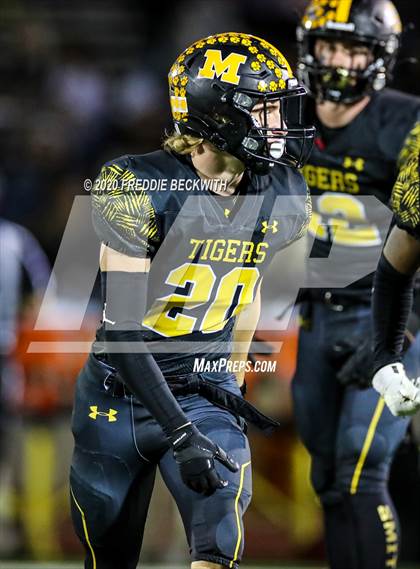 Thumbnail 1 in Malakoff vs. Pottsboro (UIL 3A D1 Area) photogallery.