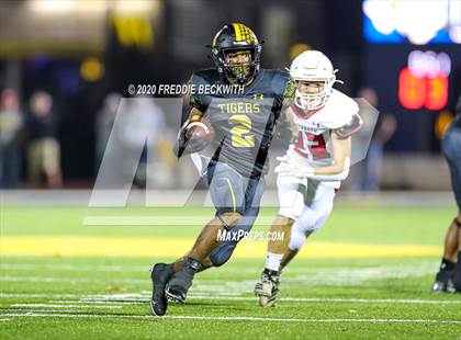 Thumbnail 3 in Malakoff vs. Pottsboro (UIL 3A D1 Area) photogallery.