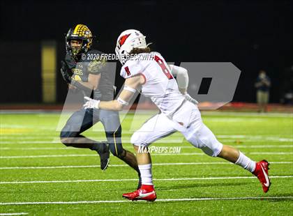 Thumbnail 2 in Malakoff vs. Pottsboro (UIL 3A D1 Area) photogallery.