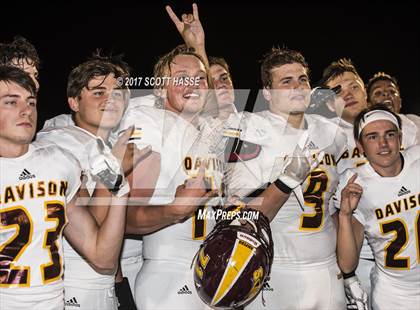 Thumbnail 2 in Davison vs. Southfield Arts & Tech photogallery.