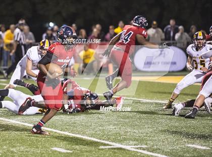 Thumbnail 2 in Davison vs. Southfield Arts & Tech photogallery.