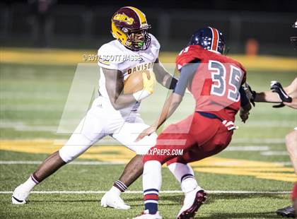 Thumbnail 3 in Davison vs. Southfield Arts & Tech photogallery.