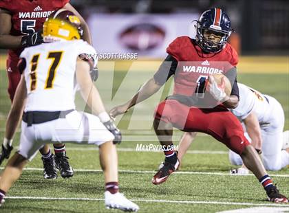 Thumbnail 3 in Davison vs. Southfield Arts & Tech photogallery.