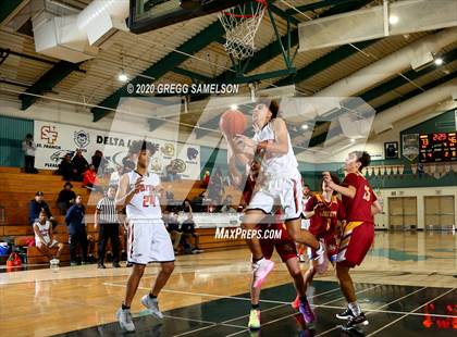Thumbnail 3 in Cosumnes Oaks vs Liberty (Adidas Challenge) photogallery.