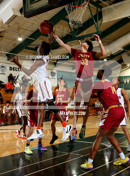Thumbnail 2 in Cosumnes Oaks vs Liberty (Adidas Challenge) photogallery.