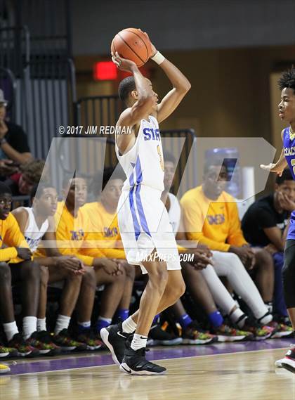 Thumbnail 3 in Simeon vs. McEachern (City of Palms Classic) photogallery.