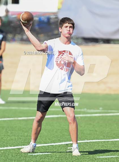 Thumbnail 2 in Paradise Honors vs. Morenci (ACU 7v7 Tournament) photogallery.
