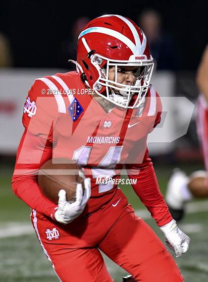 Thumbnail 1 in Mater Dei vs. Servite (CIF SS DIV 1 Championship) photogallery.