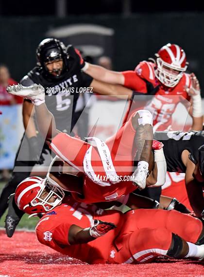 Thumbnail 2 in Mater Dei vs. Servite (CIF SS DIV 1 Championship) photogallery.