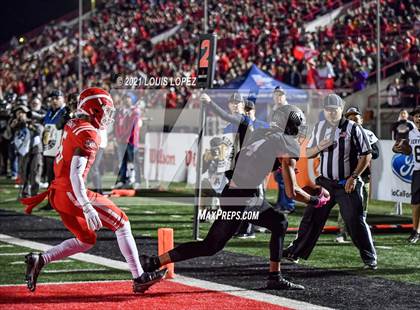 Thumbnail 1 in Mater Dei vs. Servite (CIF SS DIV 1 Championship) photogallery.